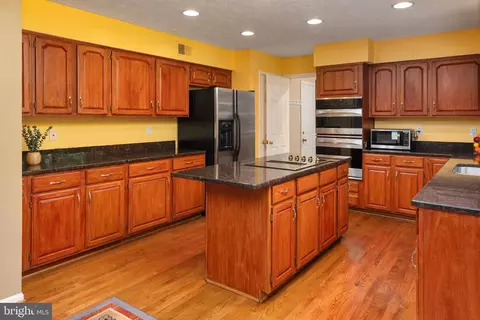 Kitchen - 2113 Crossgate Dr, Crofton, MD 21114 photo 1 of 2