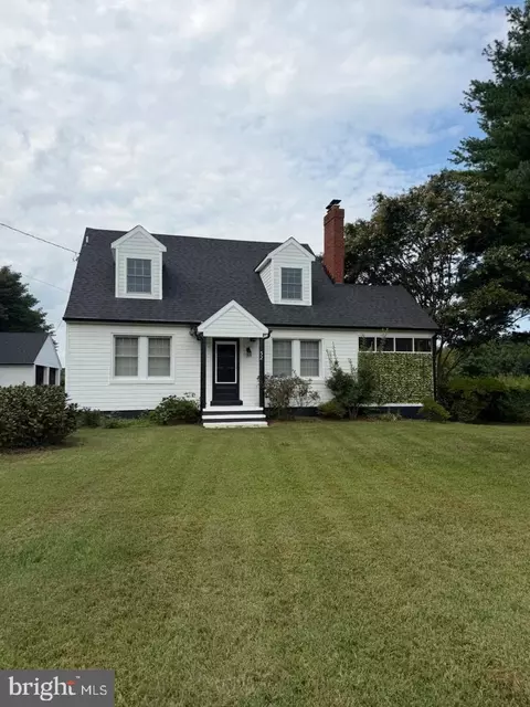 32 Polling House Rd, Harwood, MD 20776