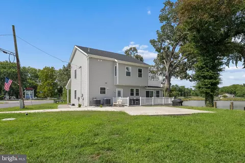 Exterior - 456 Deale Rd, Deale, MD 20751 photo 10 of 15