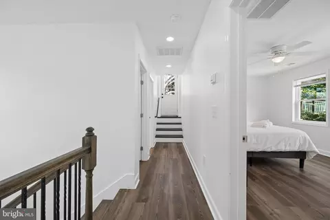 Entry Way - 456 Deale Rd, Deale, MD 20751 photo 13 of 16
