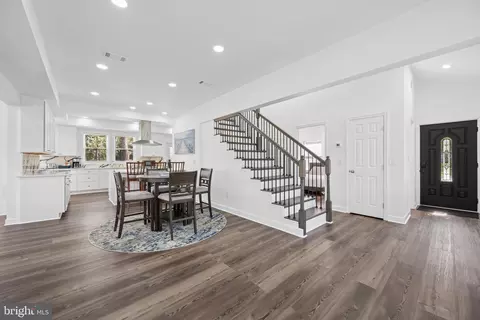 Entry Way - 456 Deale Rd, Deale, MD 20751 photo 5 of 16