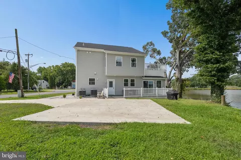Exterior - 456 Deale Rd, Deale, MD 20751 photo 11 of 15