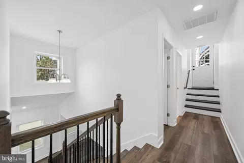 Entry Way - 456 Deale Rd, Deale, MD 20751 photo 12 of 16