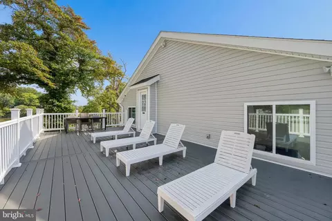 Exterior - 456 Deale Rd, Deale, MD 20751 photo 5 of 15