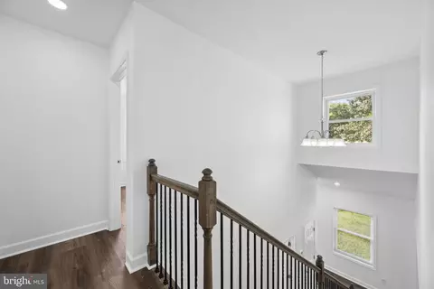 Entry Way - 456 Deale Rd, Deale, MD 20751 photo 11 of 16