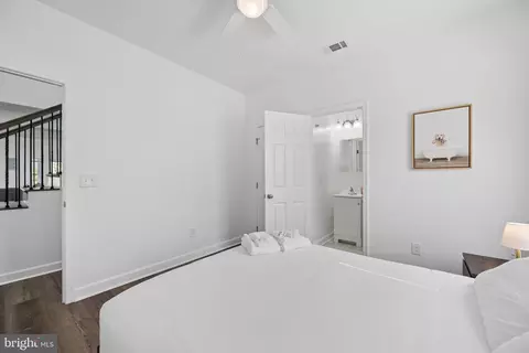 Bedroom - 456 Deale Rd, Deale, MD 20751 photo 3 of 15
