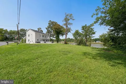Exterior - 456 Deale Rd, Deale, MD 20751 photo 9 of 15