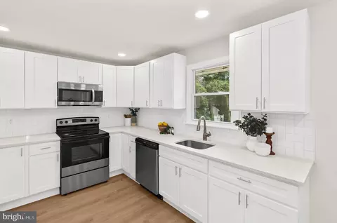 Kitchen - 444 Ruth Rd, Arnold, MD 21012 photo 1 of 2