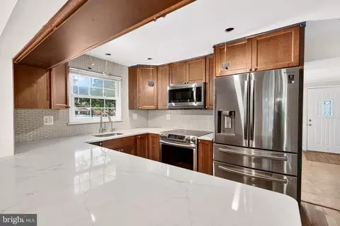266 Chalet Cir E, Millersville, MD 21108
