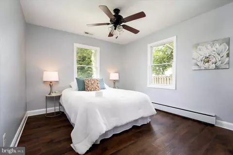Bedroom - 8469 Main Ave, Pasadena, MD 21122 photo 1 of 5