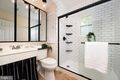 Bath - 8469 Main Ave, Pasadena, MD 21122 photo 1 of 3
