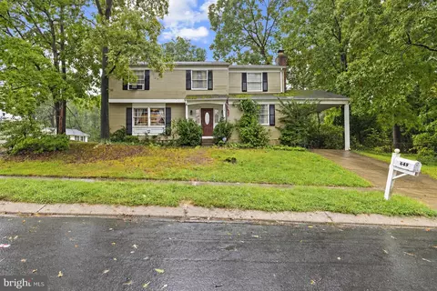 649 Parkland Pl, Glen Burnie, MD 21061
