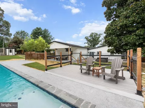 Exterior - 7845 June Dr, Pasadena, MD 21122 photo 10 of 19