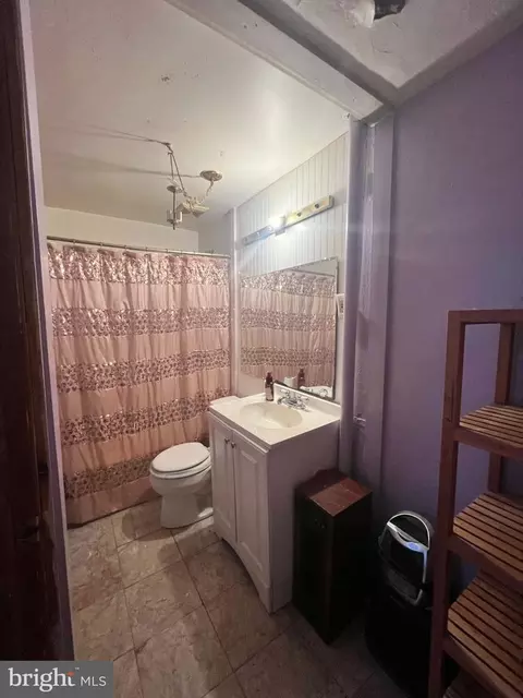 Bath - 324 Cove Rd, Riva, MD 21140 photo 3 of 3