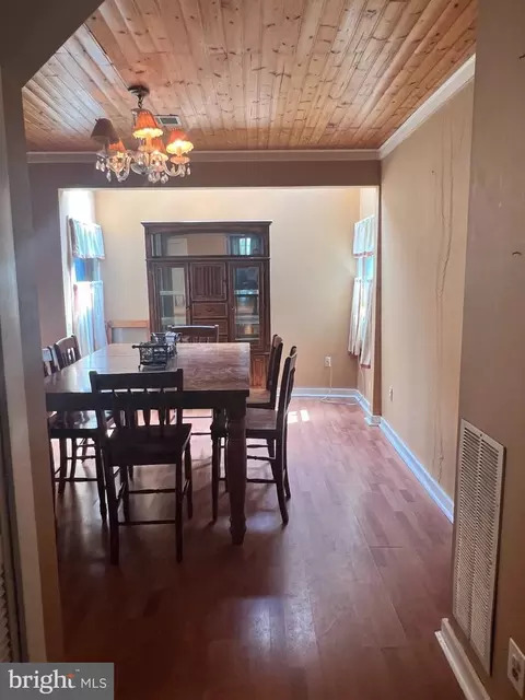 Dining - 324 Cove Rd, Riva, MD 21140 photo 3 of 3