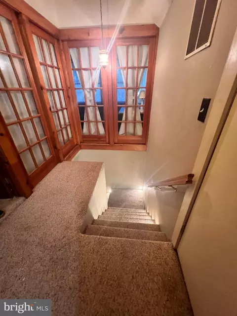 Entry Way - 324 Cove Rd, Riva, MD 21140 photo 5 of 6