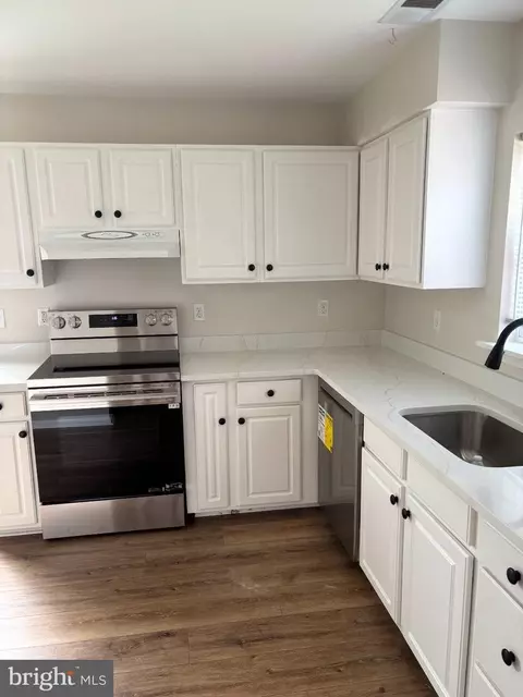 Kitchen - 1623 Chesapeake Ln, Edgewater, MD 21037 photo 1 of 1