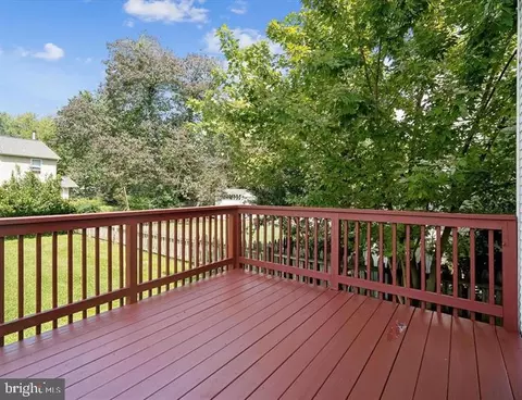 Exterior - 1623 Chesapeake Ln, Edgewater, MD 21037 photo 4 of 5