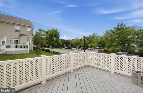 Exterior - 803 Quartz Flake Ct, Odenton, MD 21113 photo 2 of 4