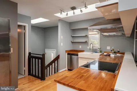 Kitchen - 906 Jackson St, Annapolis, MD 21403 photo 1 of 4