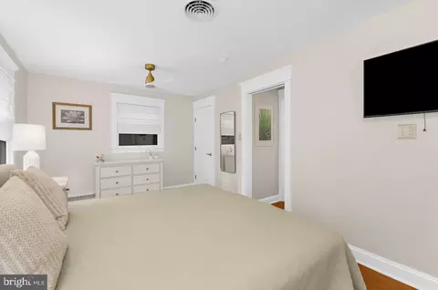 Bedroom - 228 Dewey Dr, Annapolis, MD 21401 photo 2 of 6