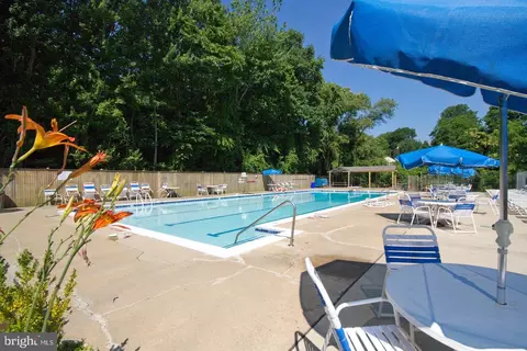 Exterior - 228 Dewey Dr, Annapolis, MD 21401 photo 13 of 14