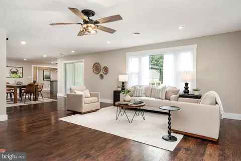 Living - 1221 Bast Ln, Shady Side, MD 20764 photo 4 of 4