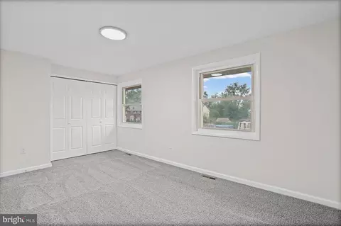 Bedroom - 2 Breakwater Ct, Pasadena, MD 21122 photo 1 of 5