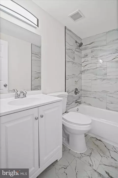Bath - 2 Breakwater Ct, Pasadena, MD 21122 photo 2 of 2