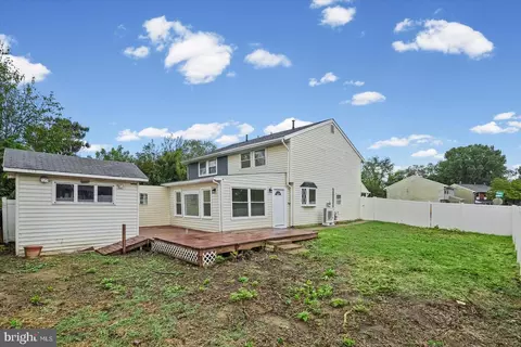 Exterior - 2 Breakwater Ct, Pasadena, MD 21122 photo 4 of 6