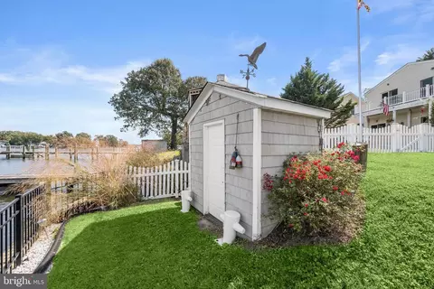 Exterior - 8138 Forest Glen Dr, Pasadena, MD 21122 photo 6 of 9