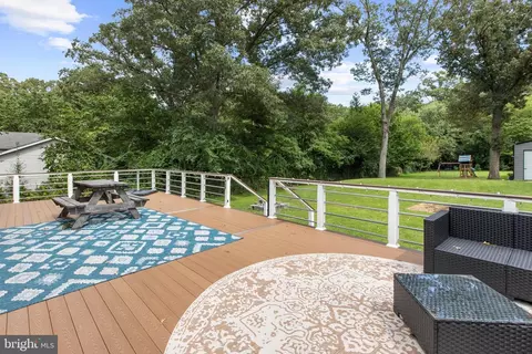 Exterior - 8201 Bodkin Ave, Pasadena, MD 21122 photo 3 of 12