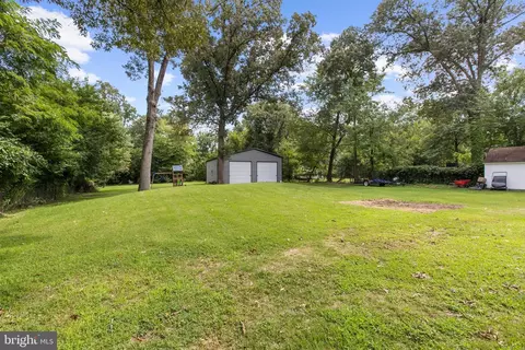 Exterior - 8201 Bodkin Ave, Pasadena, MD 21122 photo 7 of 12