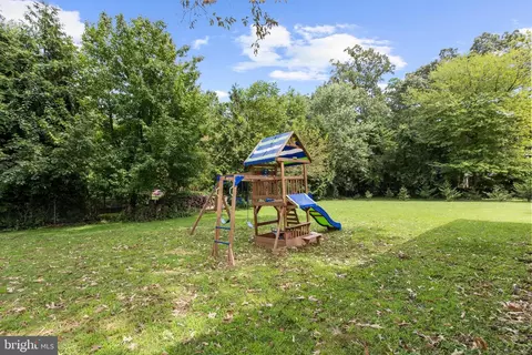 Exterior - 8201 Bodkin Ave, Pasadena, MD 21122 photo 10 of 12