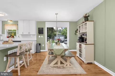 Dining - 8201 Bodkin Ave, Pasadena, MD 21122 photo 1 of 1