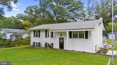Exterior - 8201 Bodkin Ave, Pasadena, MD 21122 photo 2 of 12