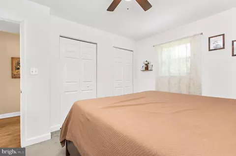 Bedroom - 8201 Bodkin Ave, Pasadena, MD 21122 photo 2 of 10