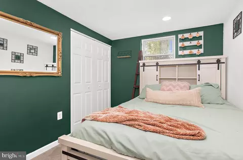 Bedroom - 8201 Bodkin Ave, Pasadena, MD 21122 photo 7 of 10