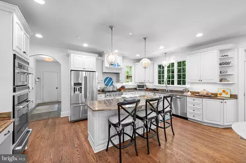 Kitchen - 4 Ridge Rd, Annapolis, MD 21401 photo 4 of 9