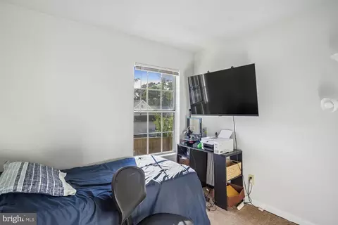 Bedroom - 1638 Midland Rd, Edgewater, MD 21037 photo 4 of 7