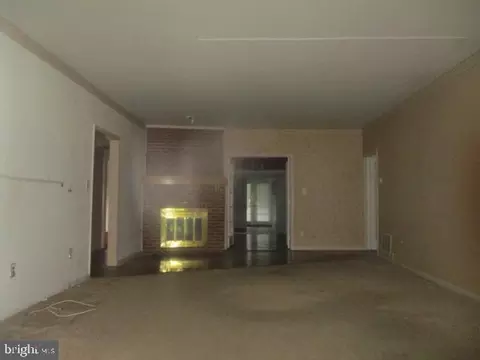 Living - 22 Luke Dr, Pasadena, MD 21122 photo 1 of 1