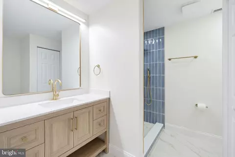 Bath - 7608 Bear Forest Rd, Hanover, MD 21076 photo 6 of 6