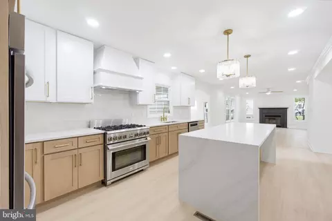 Kitchen - 7608 Bear Forest Rd, Hanover, MD 21076 photo 4 of 4