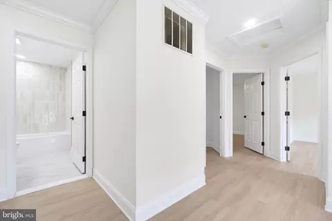 Entry Way - 7608 Bear Forest Rd, Hanover, MD 21076 photo 9 of 11