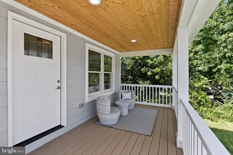 Exterior - 400 Jefferson St, Annapolis, MD 21403 photo 2 of 4
