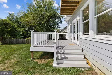 Exterior - 400 Jefferson St, Annapolis, MD 21403 photo 3 of 4