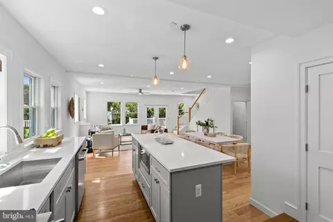 Entry Way - 400 Jefferson St, Annapolis, MD 21403 photo 1 of 3