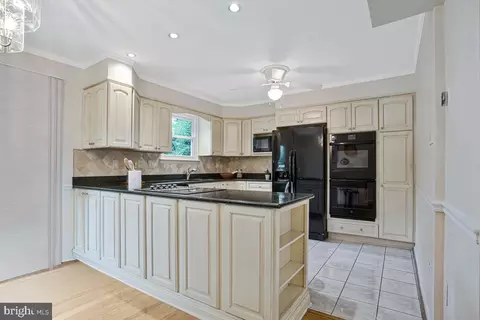 Kitchen - 213 Georgetown, Annapolis, MD 21403 photo 5 of 5