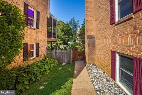 Exterior - 213 Georgetown, Annapolis, MD 21403 photo 6 of 13