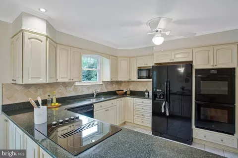Kitchen - 213 Georgetown, Annapolis, MD 21403 photo 1 of 5